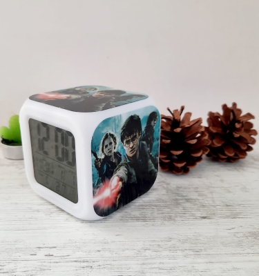 Harry Potter Renk Değiştiren Alarmlı Termometreli Dijital Küp Saat Model 7